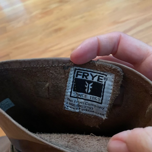 Youth Frye boots - Picture 8 of 9